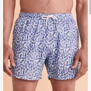 NWOT Bermies Pineapple Swim Shorts size medium 7” inseam